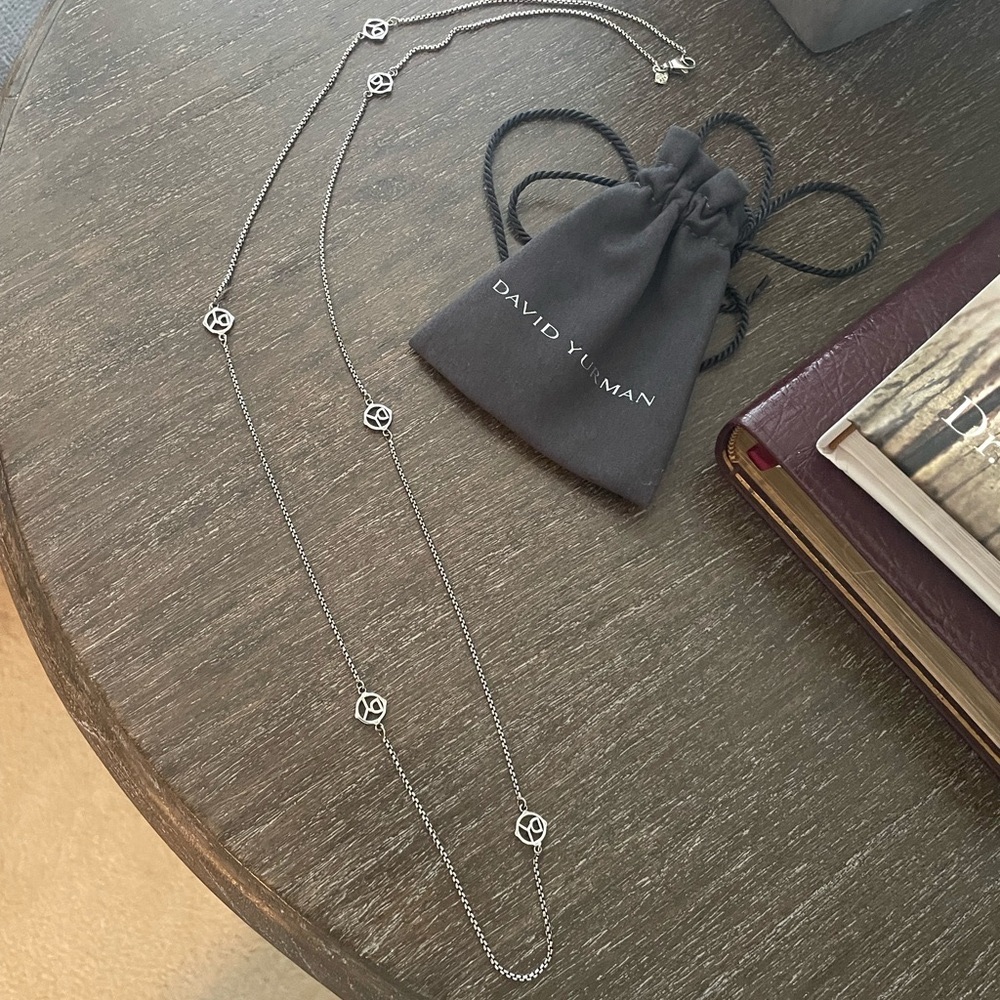 David Yurman 6 logo station silver necklace 🎀 EUC